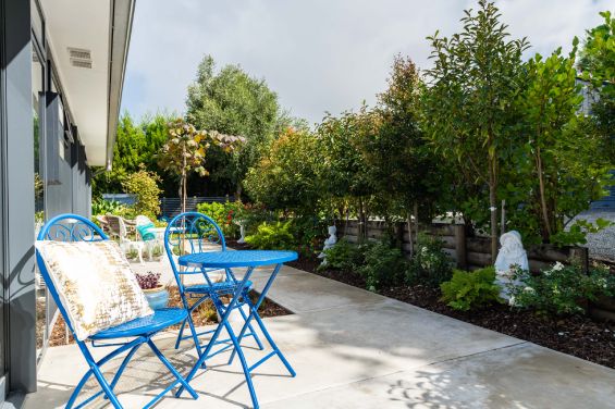 Queen Room - patio